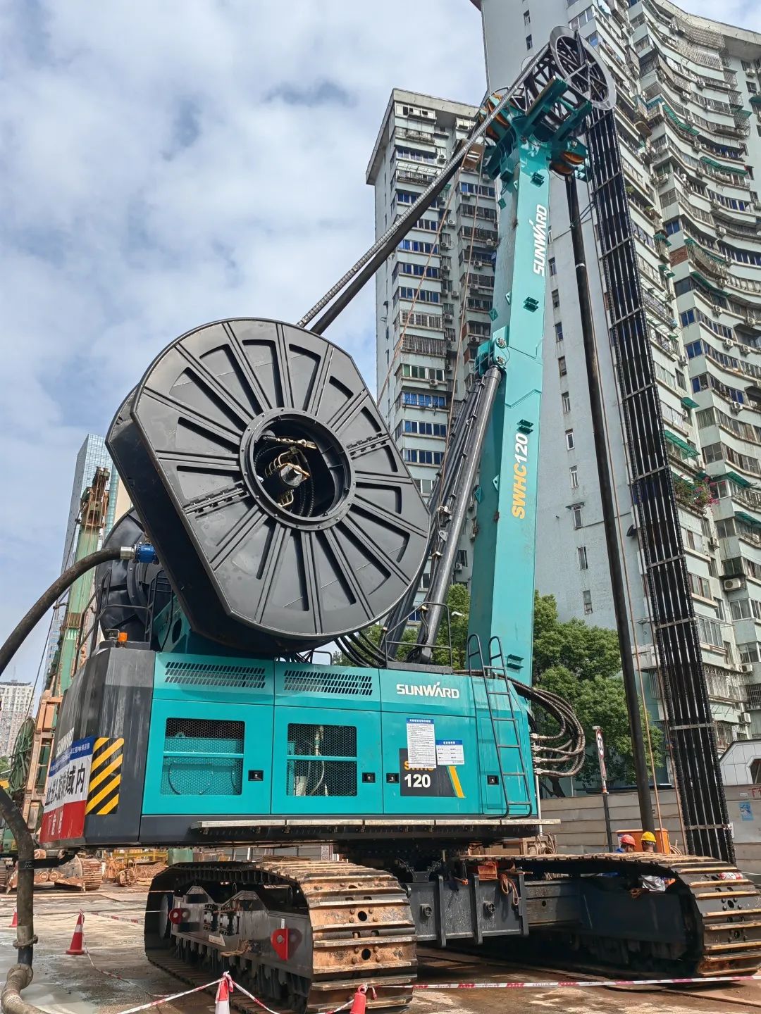 首战创佳绩！恒峰g22智能双轮铣槽机助建长沙地铁7号线