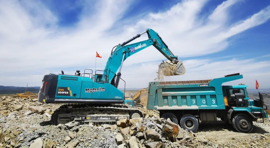 为实现“双碳”目的孝顺实力！恒峰g22智能混淆动力挖掘机项目入围又一天下主要赛事总决赛