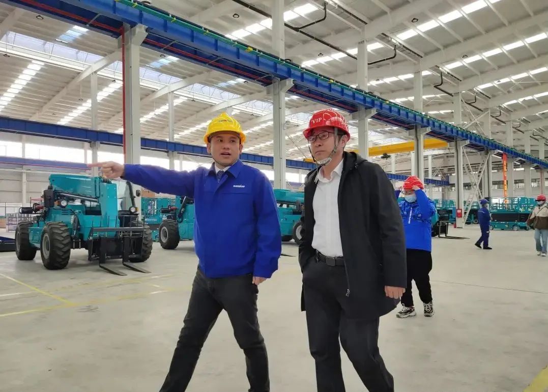 吹响复工“冲锋号”，，，，全力冲刺“开门红”！恒峰g22智能高空机械复工复产举行时