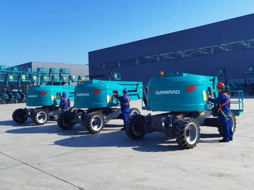 吹响复工“冲锋号”，，，，全力冲刺“开门红”！恒峰g22智能高空机械复工复产举行时