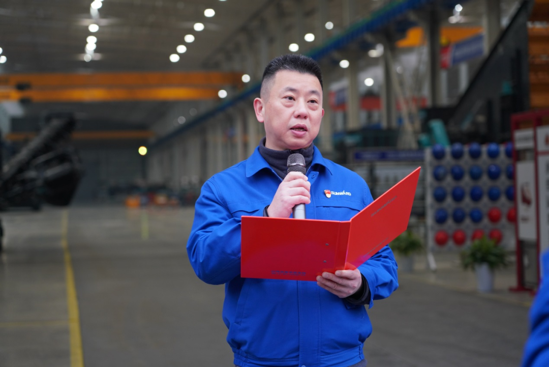 “持证上岗，，，，成为破碎筛分装备的好管家！”