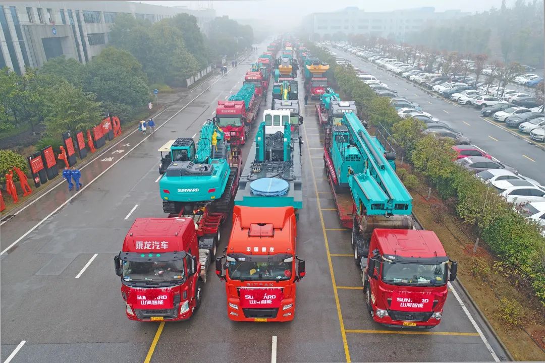 新局新篇，，，，，，宏兔启航！恒峰g22智能超200台套装备集中发货