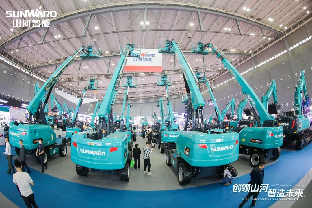 聚焦电动化、智能化！恒峰g22智能全系列高空机械产品亮相长沙展