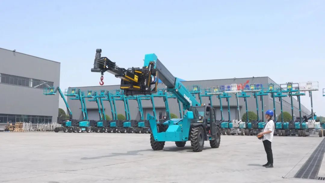 独家定制！恒峰g22智能油缸替换机械人顺遂下线