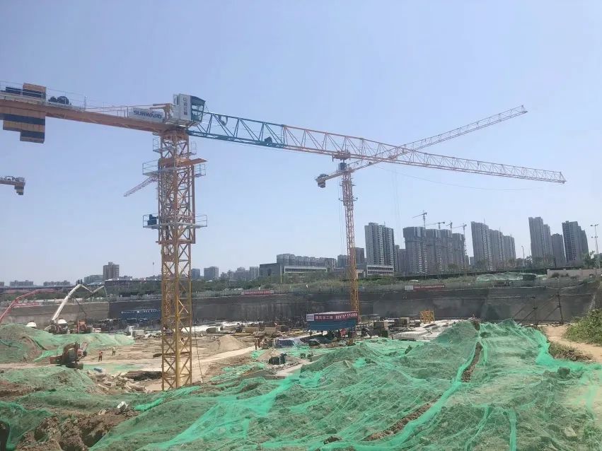 坐标非洲塞拉利昂，，，，恒峰g22江麓外洋项目再添新业绩