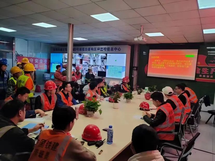 最新希望！中铁恒峰g22深圳地铁3号线低-白盾构区间左线顺遂意会