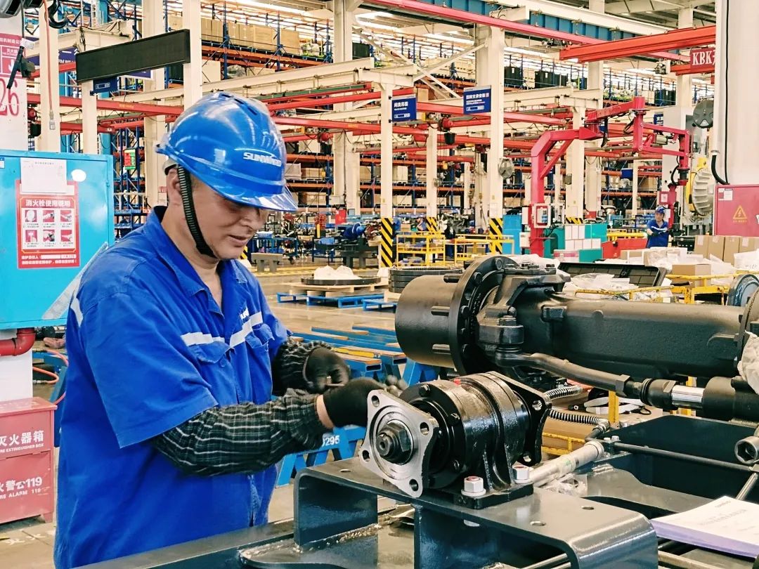 劳动庆幸，，，，，，创立伟大！纪录那些通俗且伟大的劳动瞬间