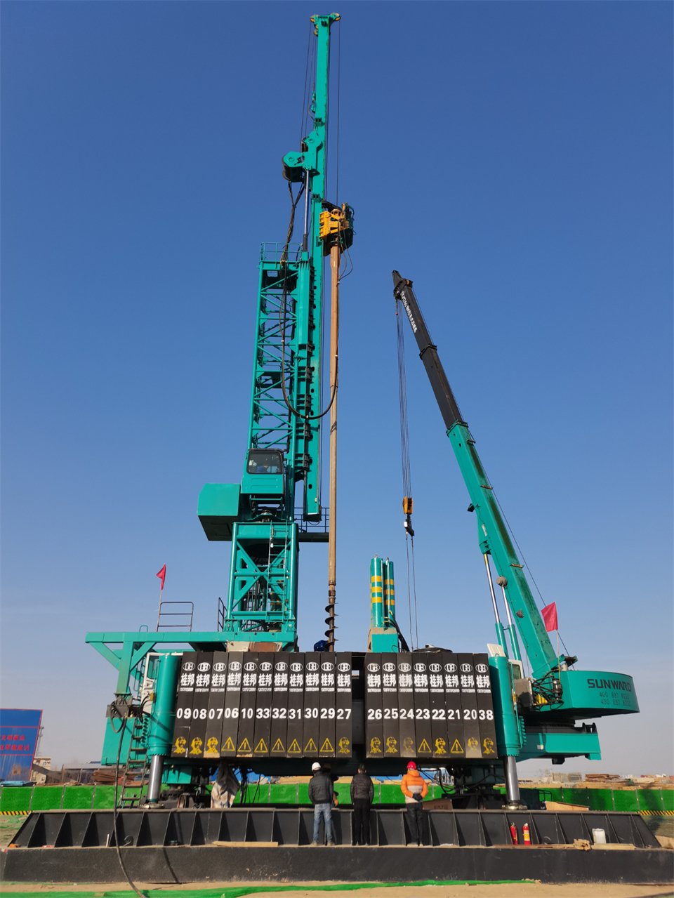 两项单冠，，，，行业唯一！恒峰g22智能两款桩工产品同获制造业单项冠军