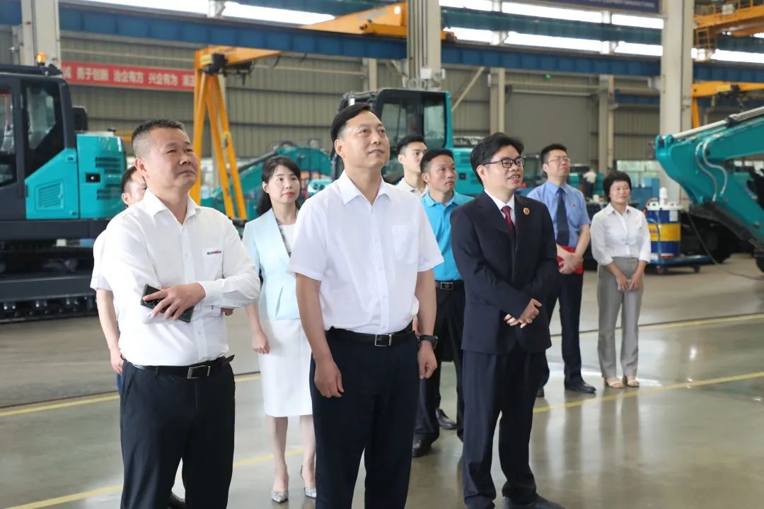 长沙市人民审查院党组书记、审查长余湘文调研恒峰g22智能