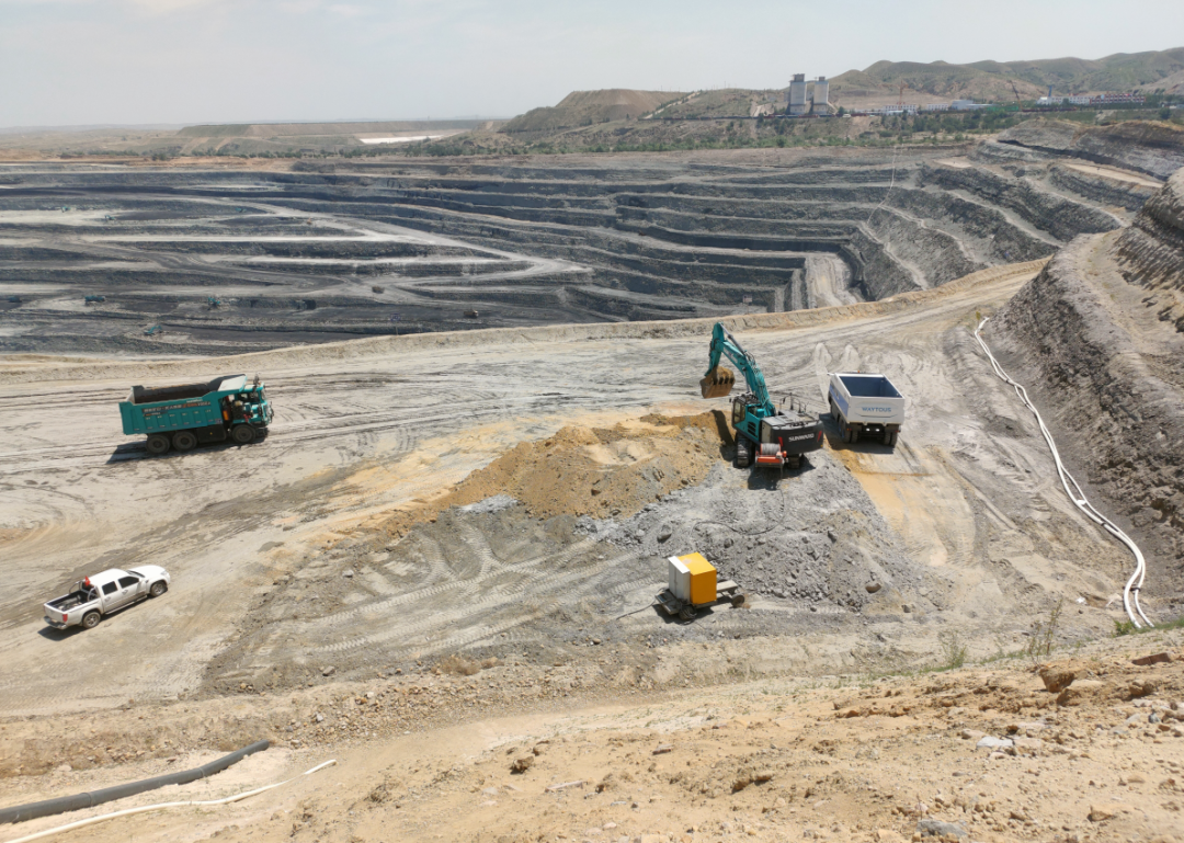 加码绿色矿山！“恒峰g22绿”亮相鄂尔多斯市煤矿三化融合现场推进会