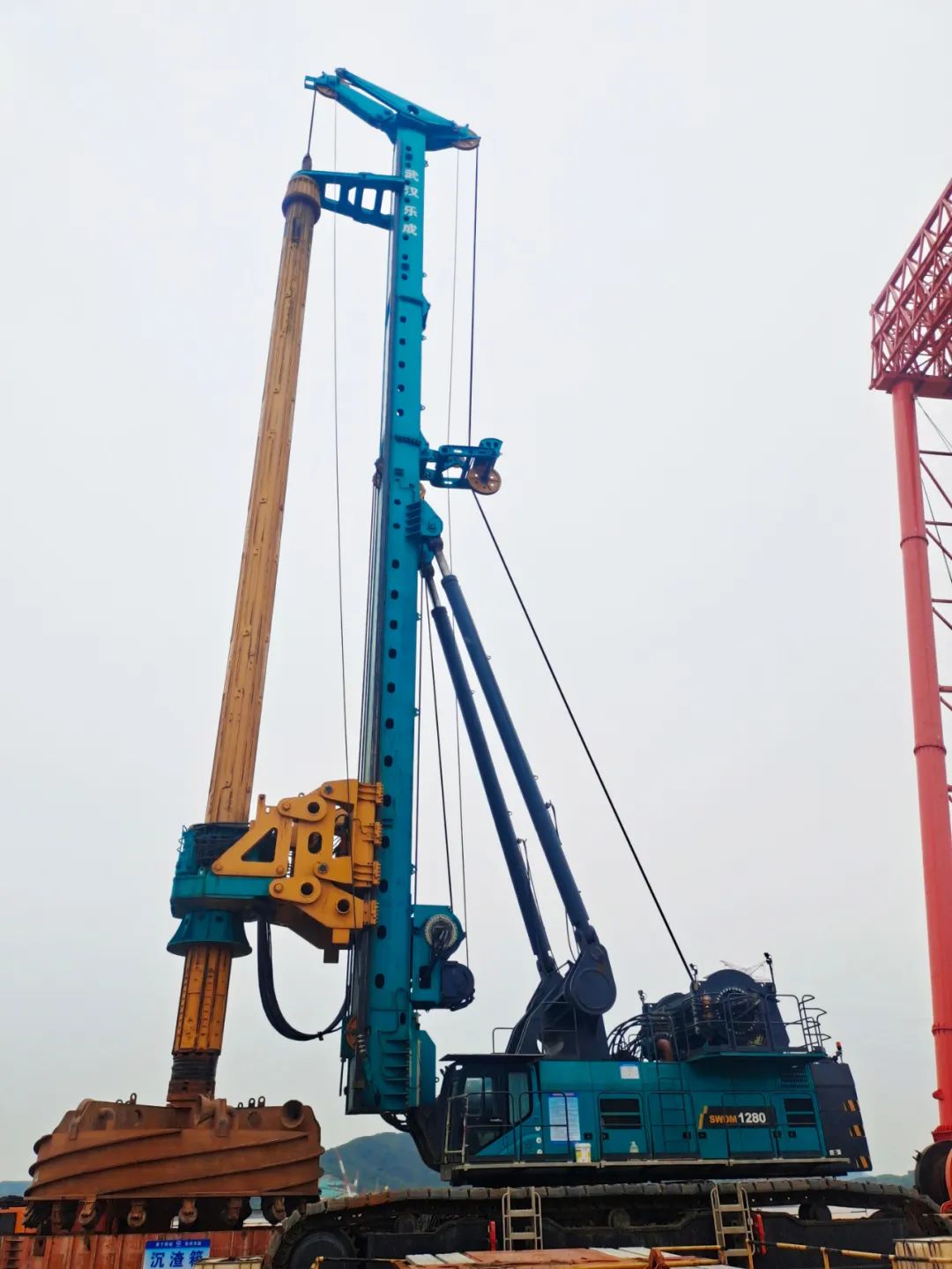 新战绩+1！恒峰g22智能超等旋挖钻机创6.3米直径钻孔新纪录