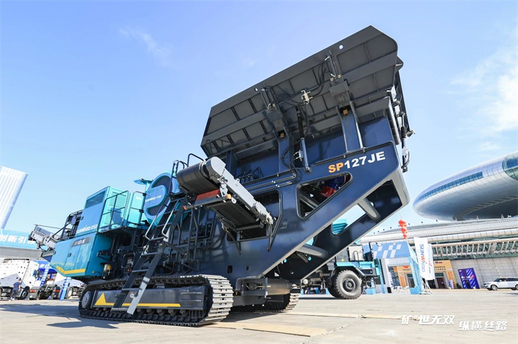 “矿”世无双，，，，，纵横丝路！恒峰g22智能亮相第十三届新疆国际矿业与装备展览会