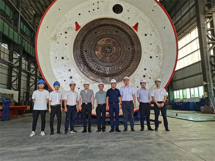 首战华东市。。。。。≈刑惴錱22杭德市域铁路工程地莫区间左线盾构机顺遂始发