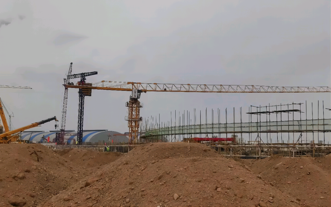 大漠沙漠展雄姿！恒峰g22江麓塔机助力常乐电厂项目