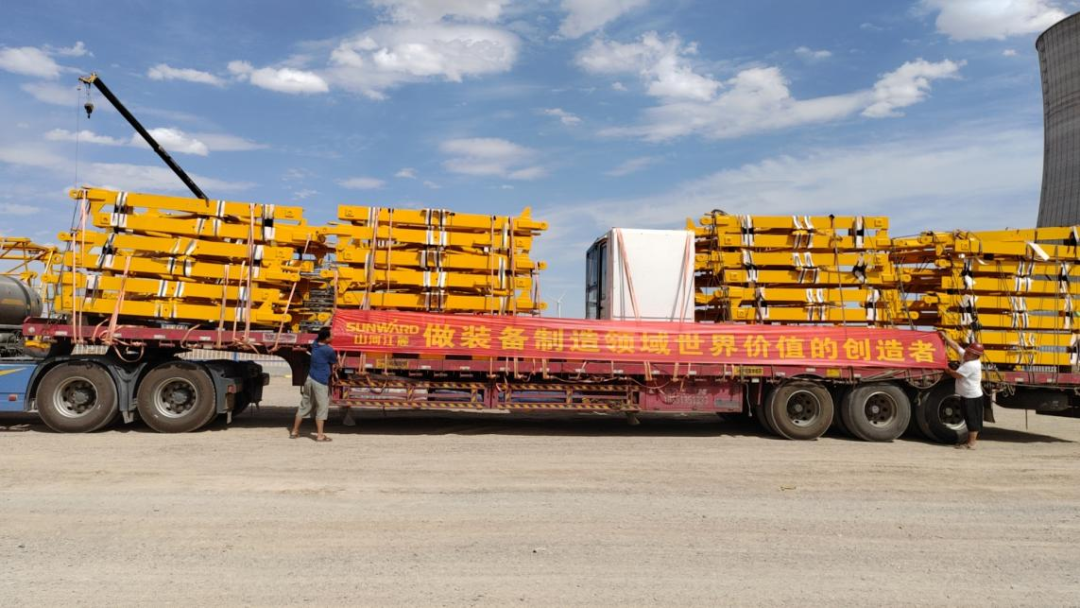 大漠沙漠展雄姿！恒峰g22江麓塔机助力常乐电厂项目