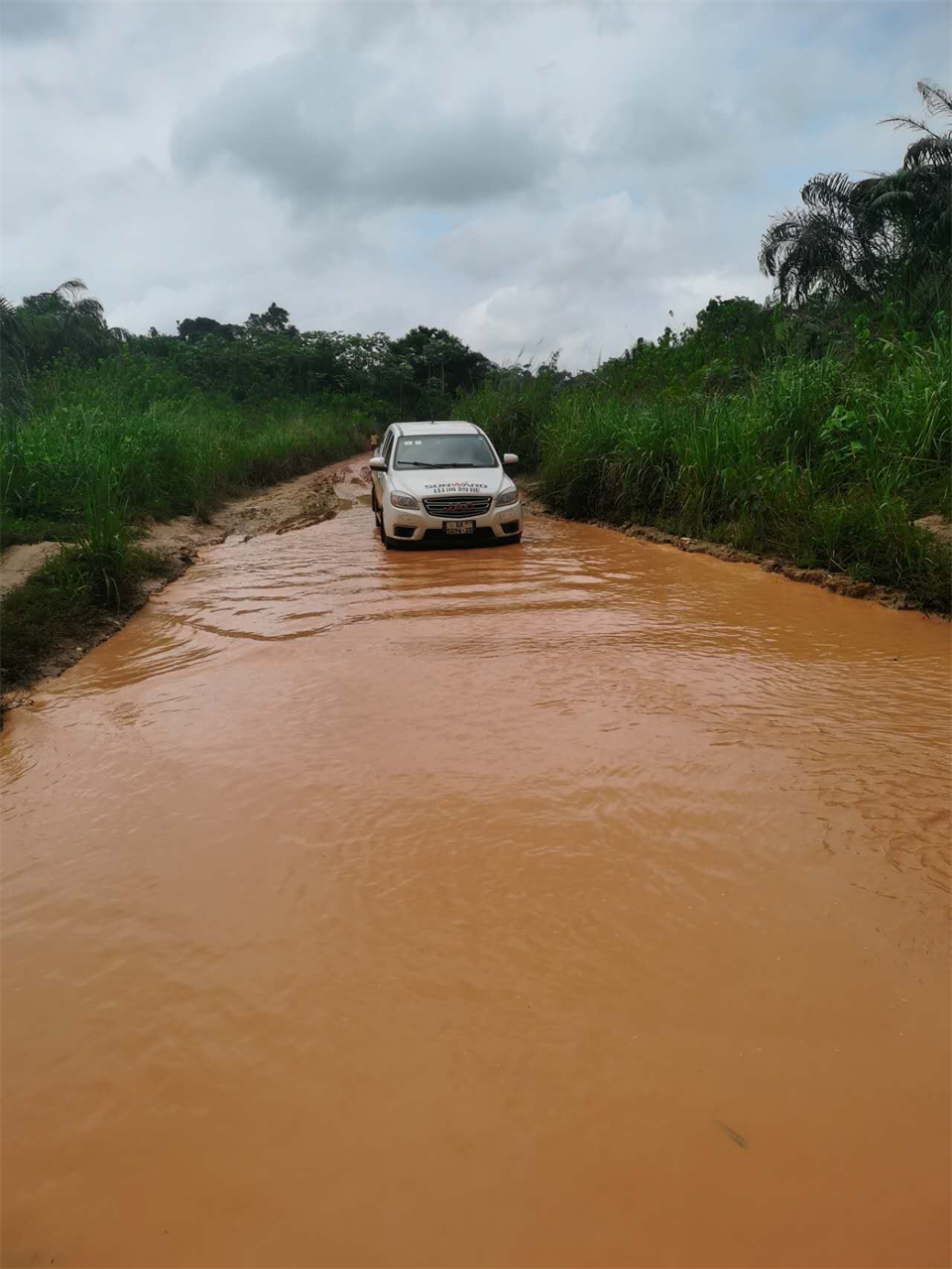 品质恒峰g22，，，，，专心折务！恒峰g22智能效劳万里行活动走进非洲加纳