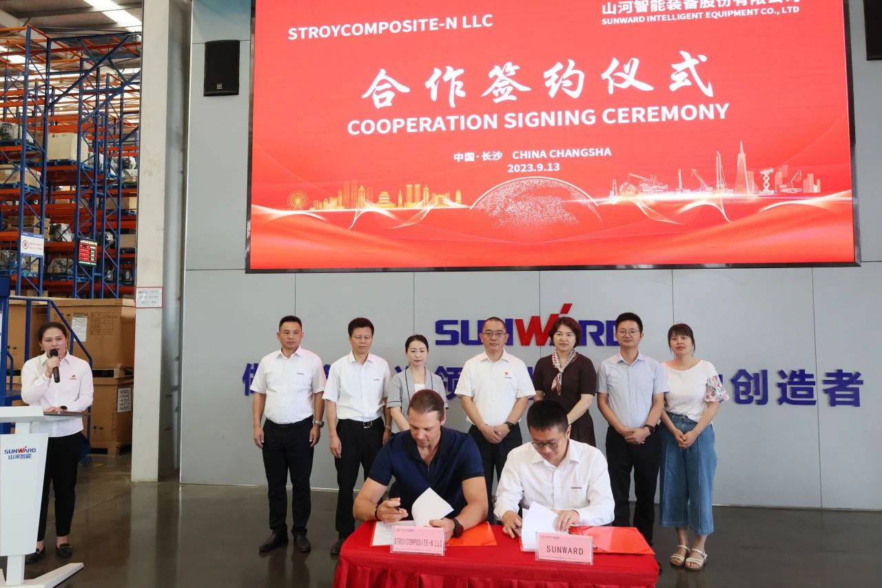 一连进军国际市。。。。。。『惴錱22智能近百台装备集中发货