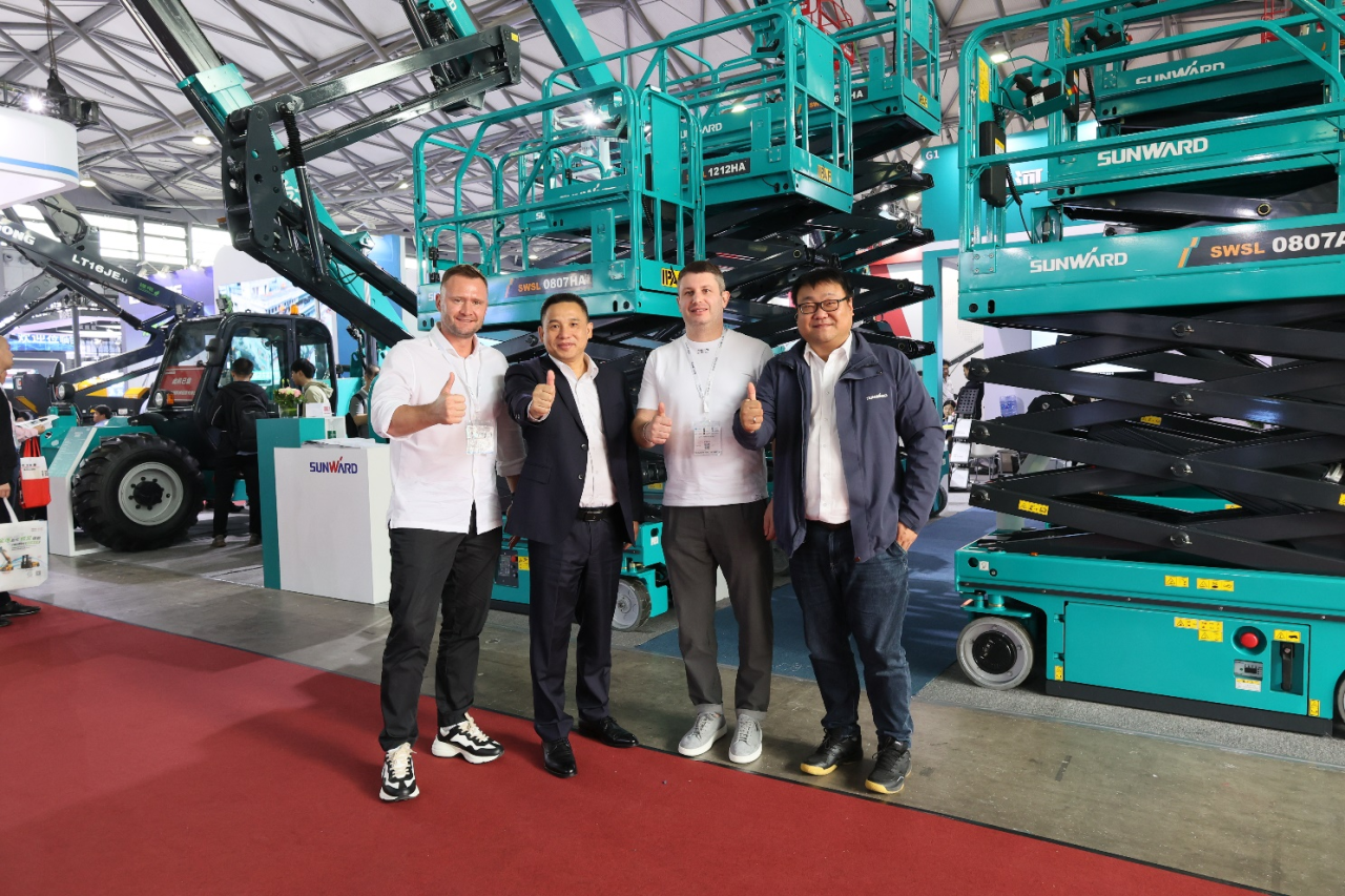 精品出击，，，，，闪灼魔都！恒峰g22智能全系列高空机械亮相2023亚洲国际高空展