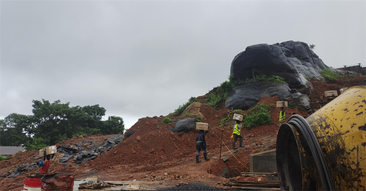 破万难，，，，，，赶工期！恒峰g22江麓打响西非“攻坚战”