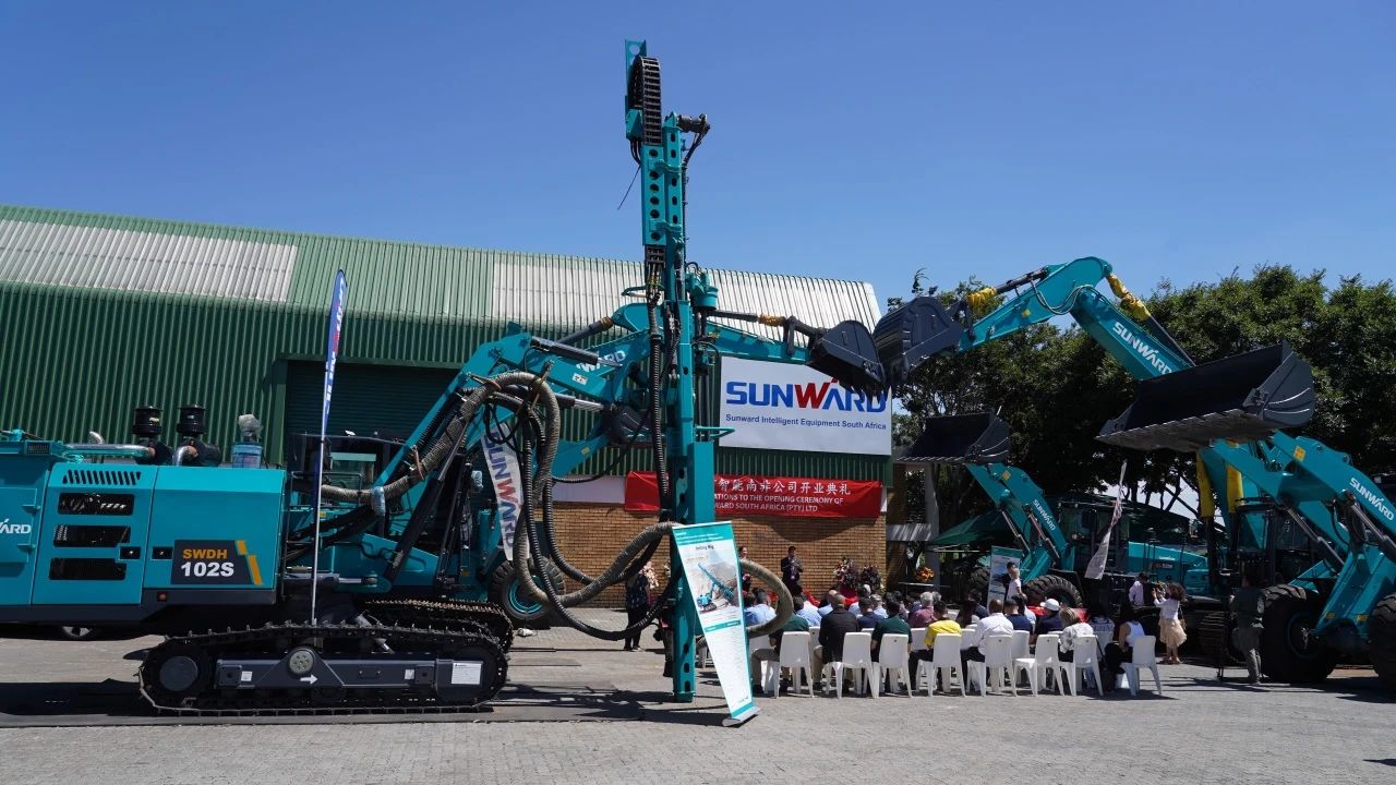 恒峰g22智能南非公司正式开业，，，，，，开启中非相助新篇章