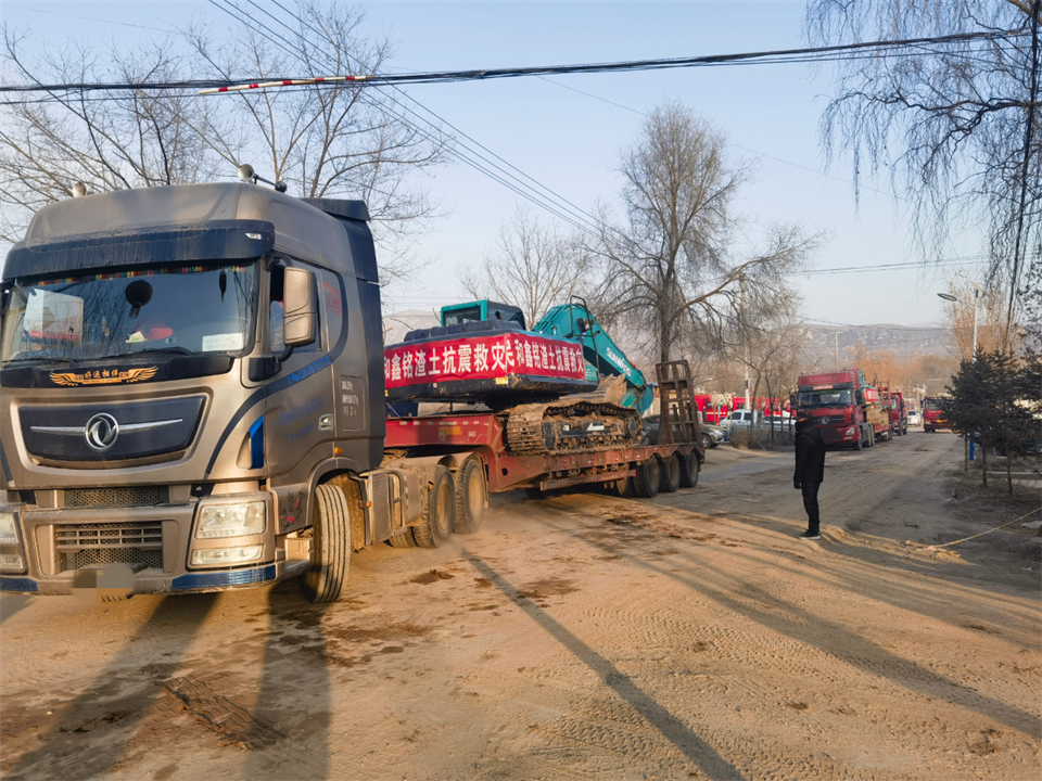 支援抗震救灾一线，，，，，，恒峰g22智能在行动！