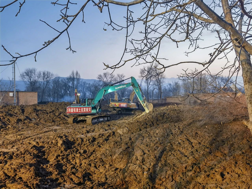 支援抗震救灾一线，，，，，，恒峰g22智能在行动！