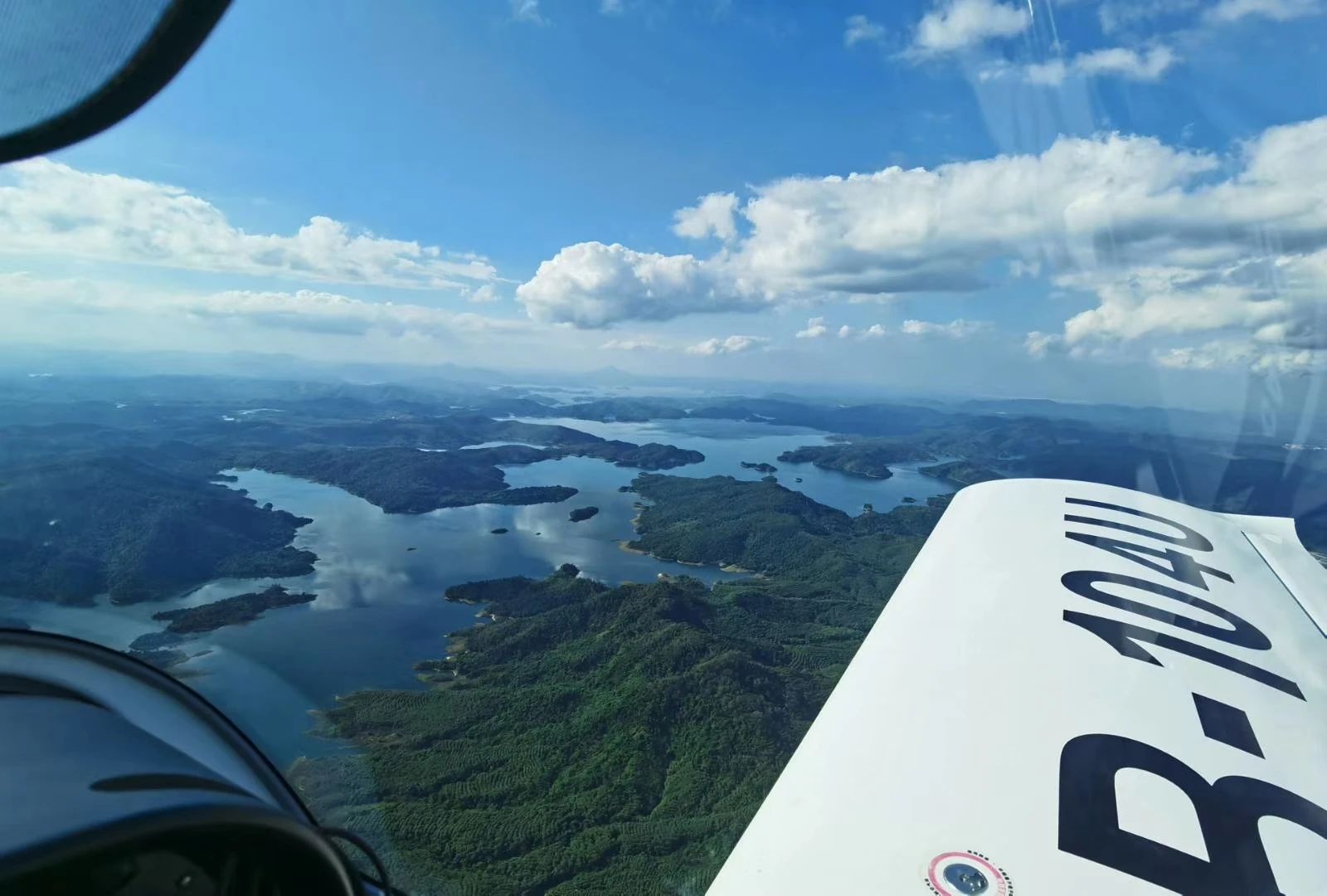 二十载磨砺，，，，，“阿若拉”飞机累计航行时间突破11万小时！