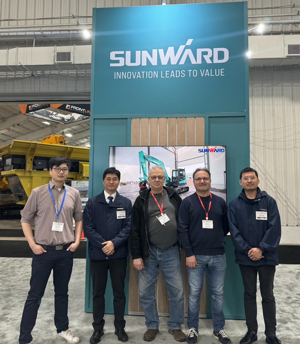 恒峰g22智能亮相加拿大最大重型装备展