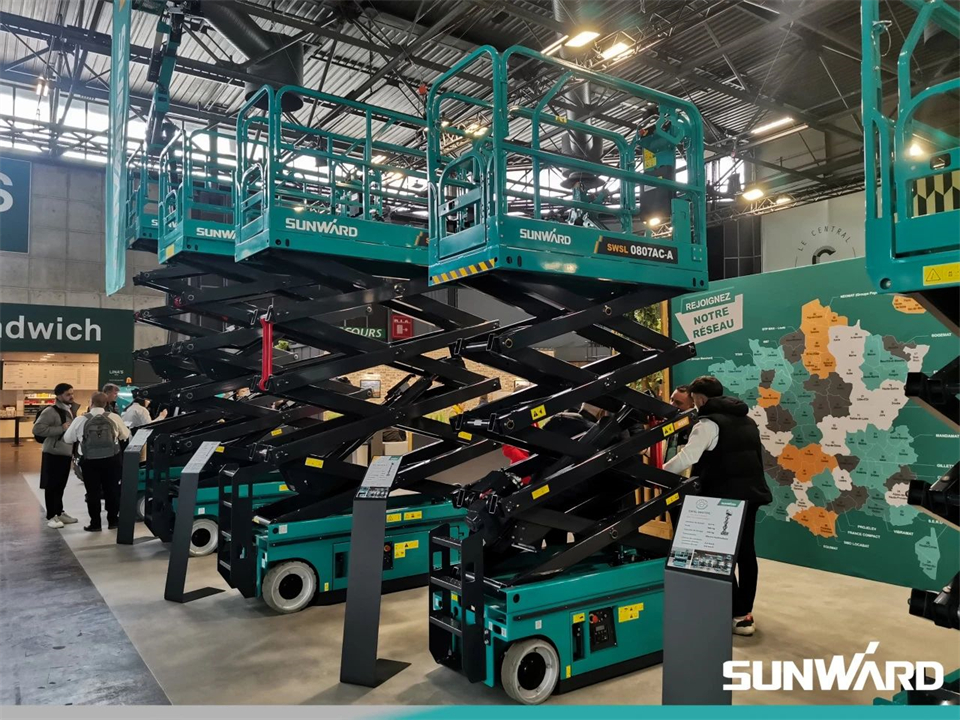 恒峰g22智能携立异效果亮相2024年法国巴黎工程机械展