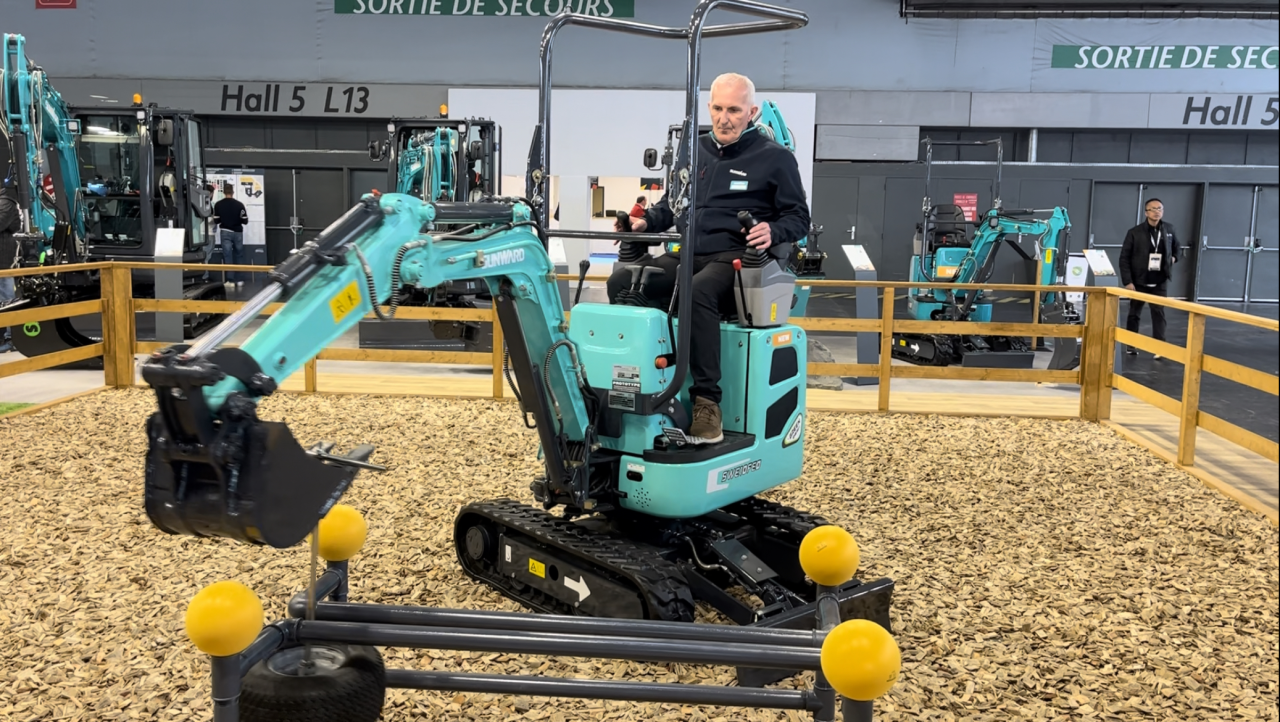 赢战INTERMAT 2024！恒峰g22智能土方机械深耕全球高端市场