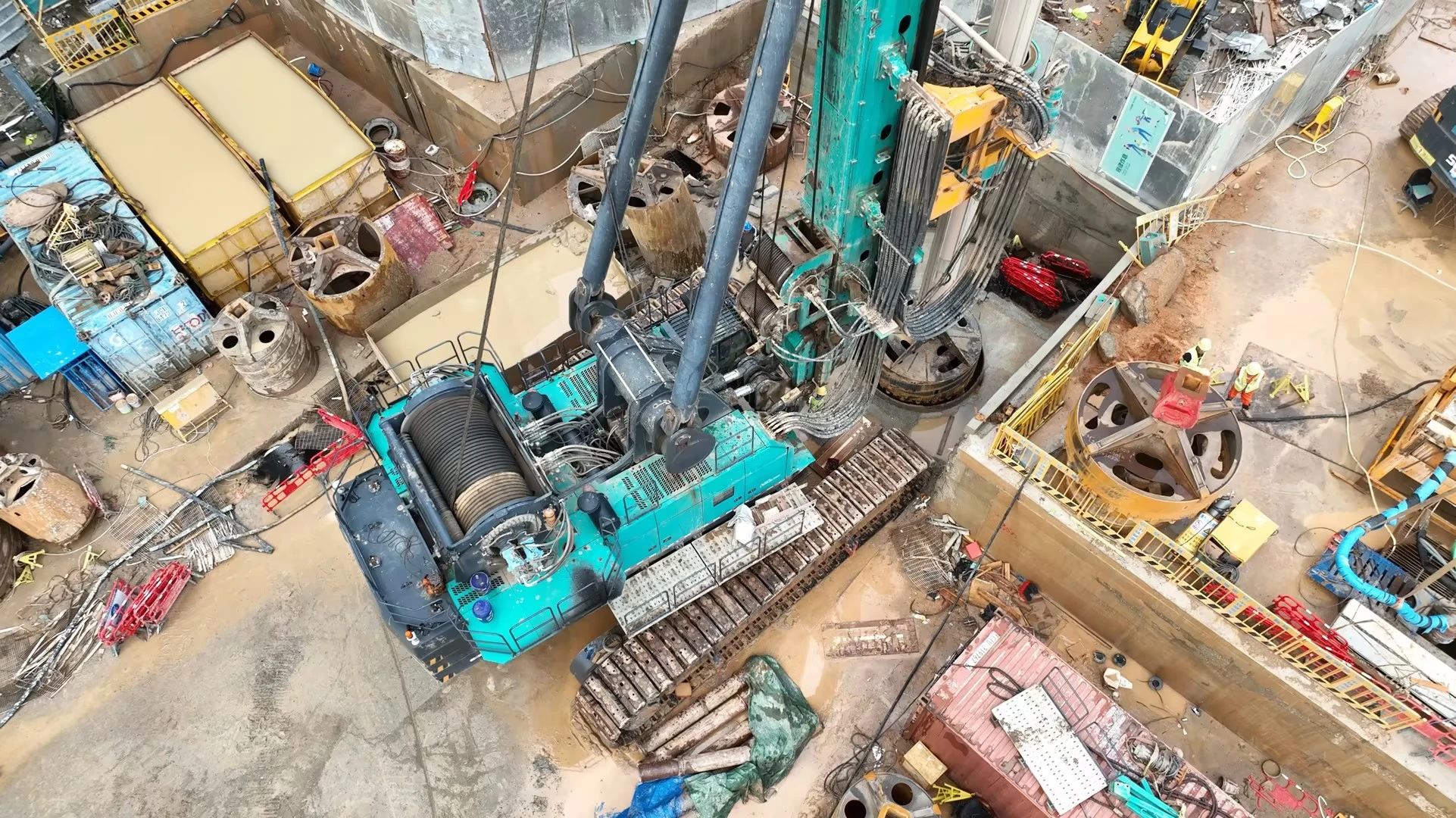 性能突出，，，超强助力！恒峰g22智能旋挖钻机助力深圳地铁五和站施工