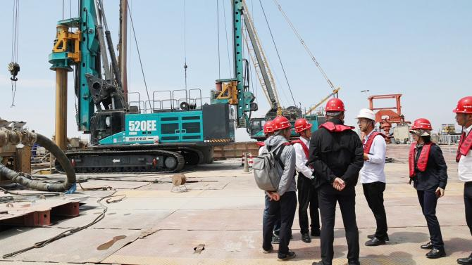 先导式立异，，，再推电动新品！恒峰g22智能SWDM520EE增程式旋挖钻机推介会乐成举行