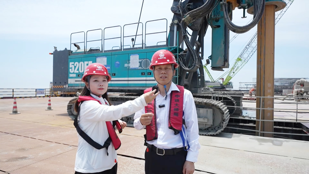 先导式立异，，，再推电动新品！恒峰g22智能SWDM520EE增程式旋挖钻机推介会乐成举行