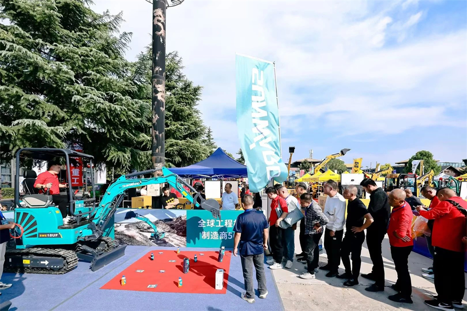 展现“掘”对实力！恒峰g22智能亮相2024微挖大会暨小型装备大会