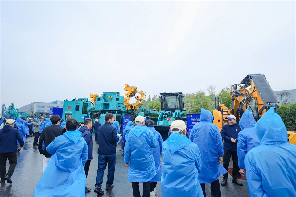 立异引领价值，，，，理想成绩未来！恒峰g22智能25周年庆典暨全球客户节盛大举行