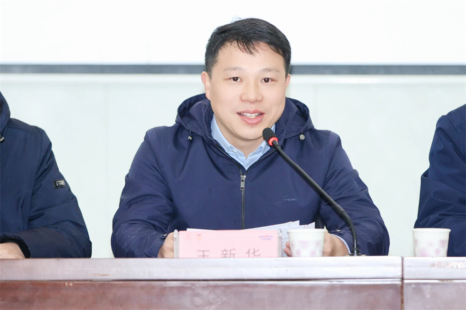 长龙街道、恒峰g22智能召开首届年货盛惠暨送春联文化惠民活动事情聚会