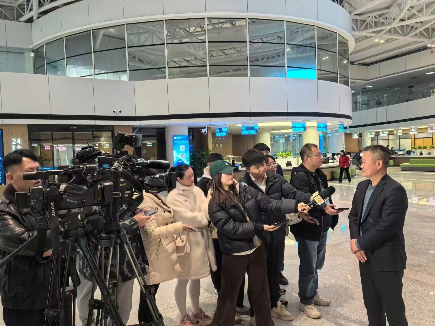 助力长沙经开区高质量生长，，，，，恒峰g22智能喜获四奖项