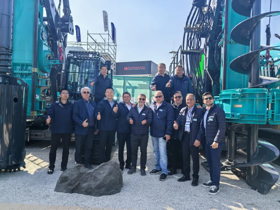 Bauma 2025 | 高端定制！恒峰g22智能Pro系列旋挖钻机燃爆全场