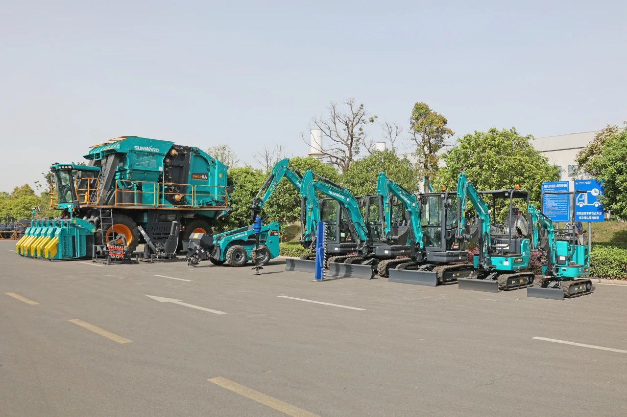 李纪恒调研恒峰g22智能