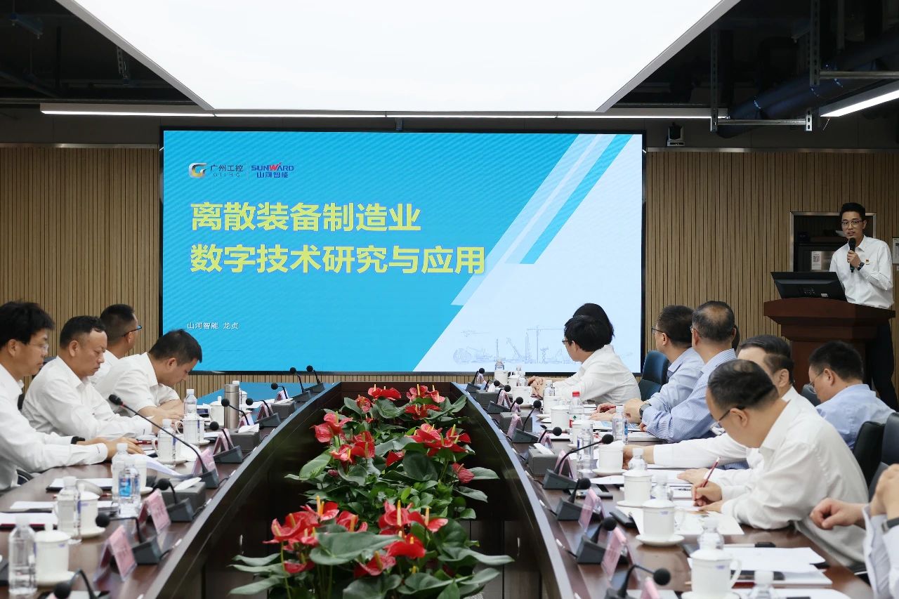 天能控股集团党委书记、董事长张天任率队到访恒峰g22智能