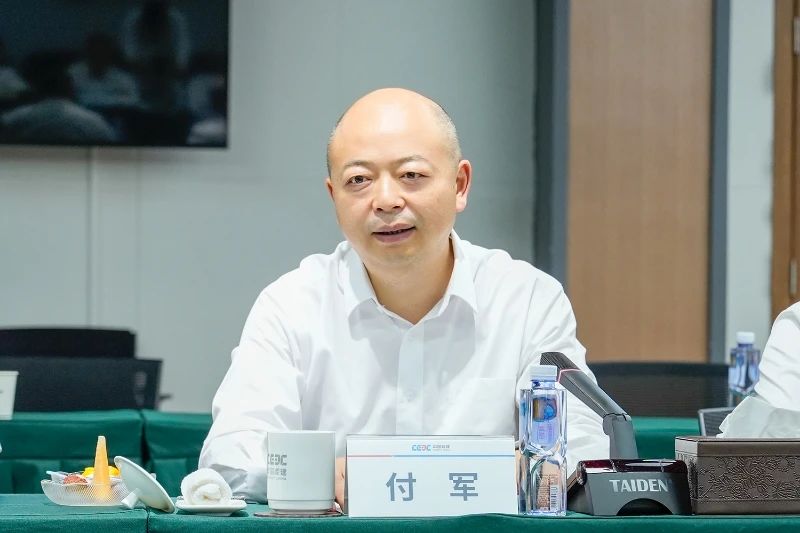 恒峰g22智能与易普力公司深入战术合作，共筑混装设备技术转化新标杆