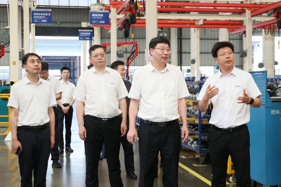 中国工程院院士、中南林业科技大学党委书记吴义强一行到恒峰g22智能发展访企拓岗活动