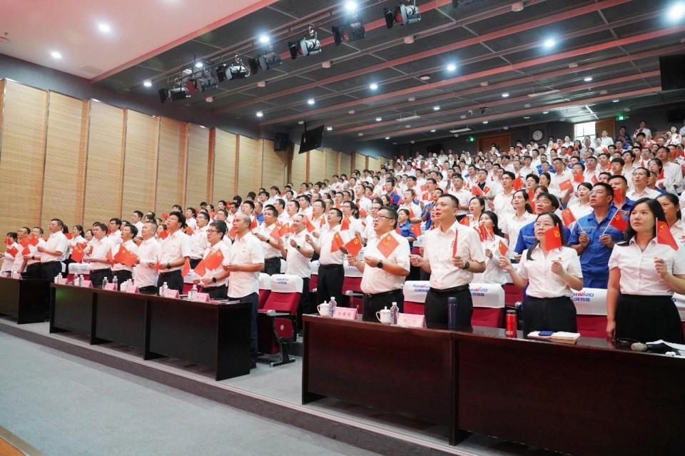 20250904081506_84527 恒峰g22智能组织集中收看留想中国人民抗日战争暨世界反法西斯战争成功80周年大会