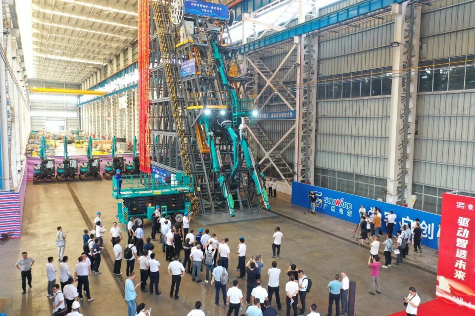 斜井开挖钻护一体化设备成功下线，实现地下工程设备重大突破