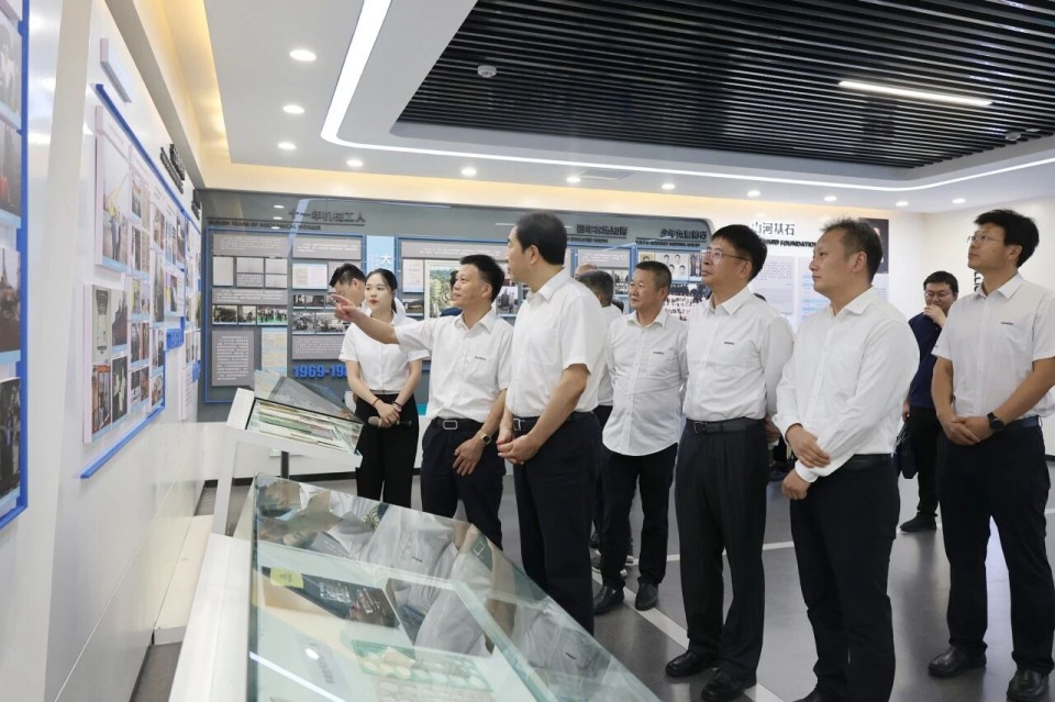 中国煤炭地质总局局长马刚到访恒峰g22智能，同谋绿色智能矿山设备发展新蹊径