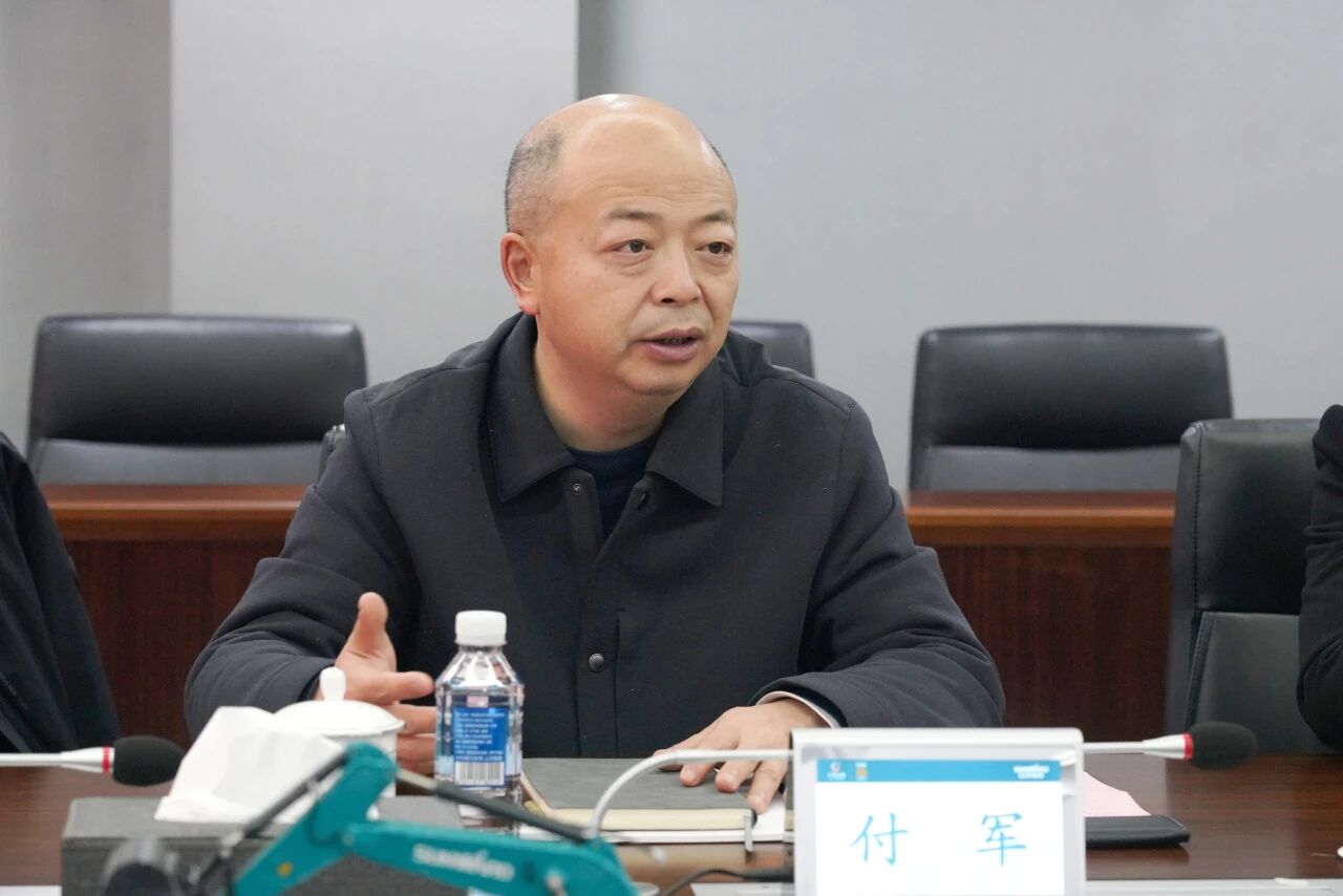 数智化现场混字油火药车下线！恒峰g22智能与易普力携手共筑智能矿山新篇章