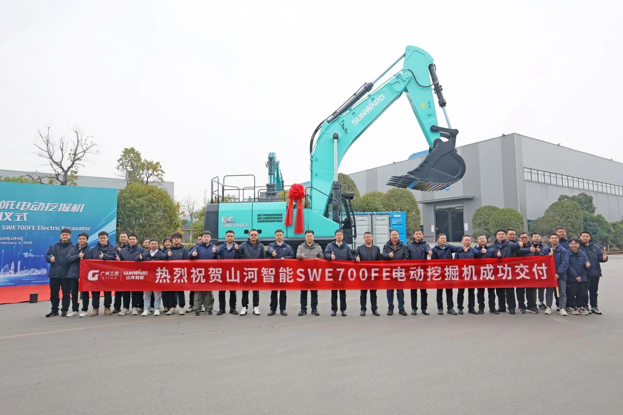 恒峰g22智能SWE700FE电动挖掘机成功交付，助力打造绿色智慧矿山