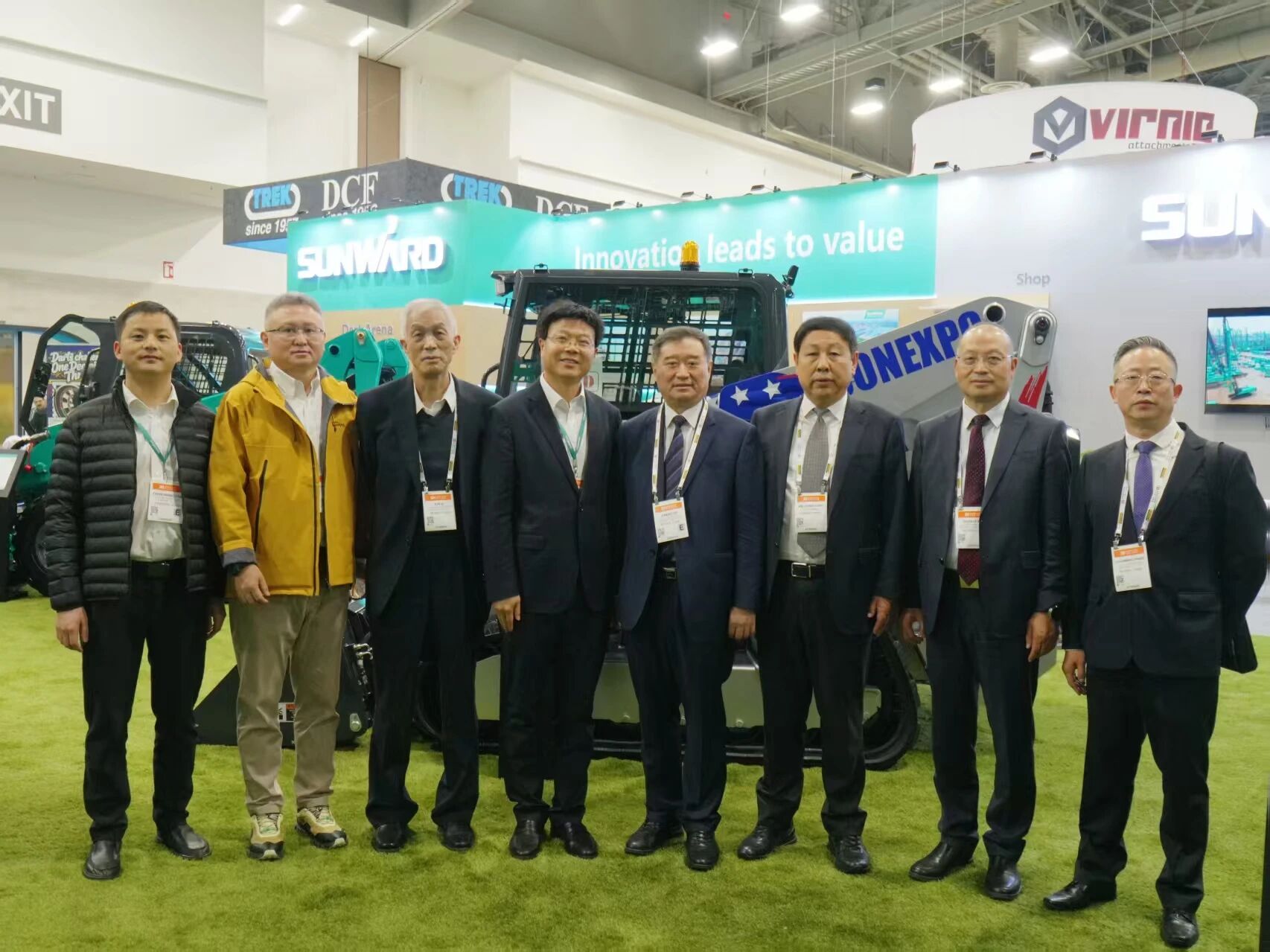 2026美国拉展 | 中国工程机械工业协会会长苏子孟一行到访恒峰g22智能展位